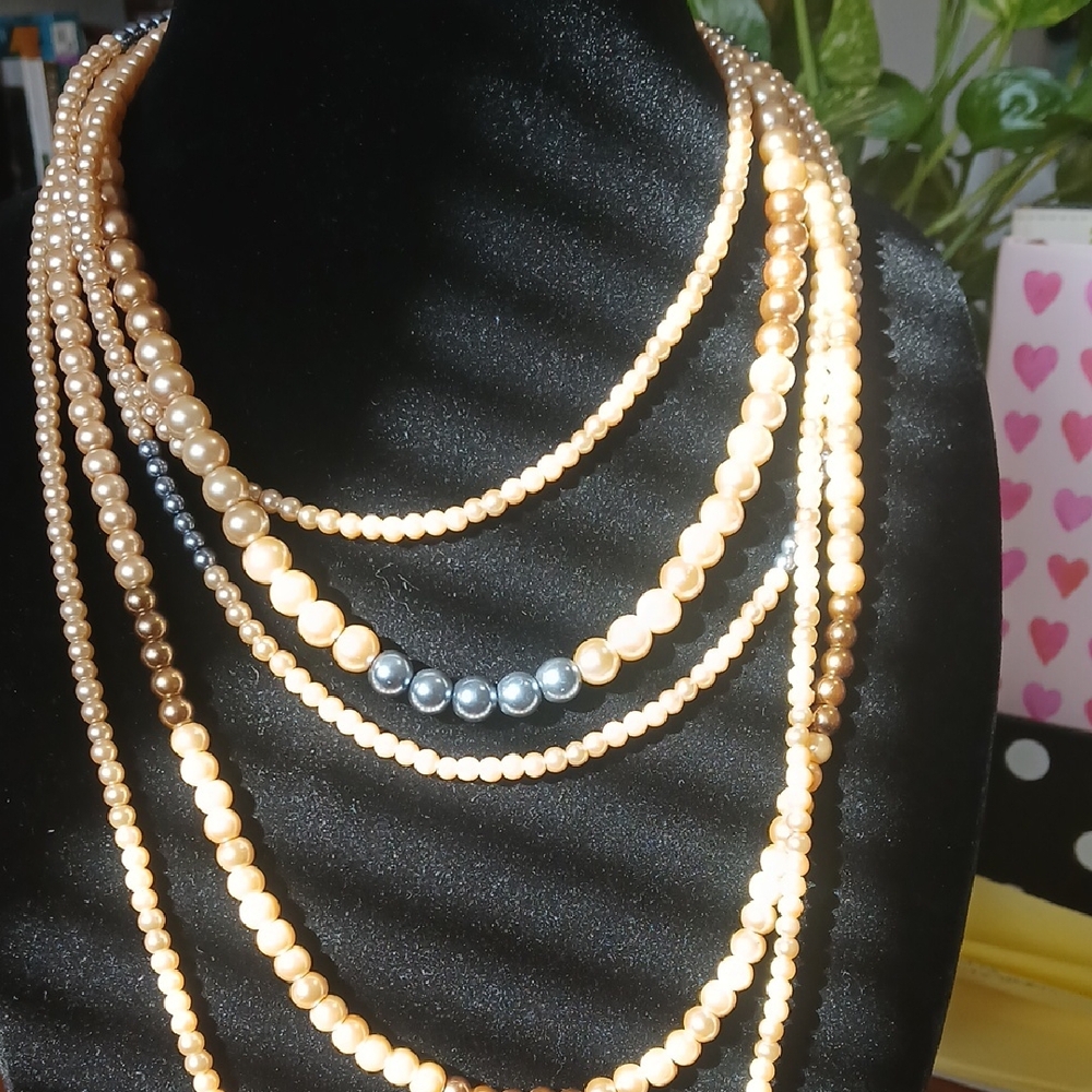 Elegant Pearl Necklace Set